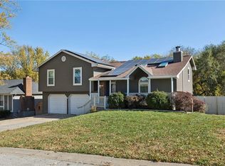 216 SW 26th St, Blue Springs, MO 64015