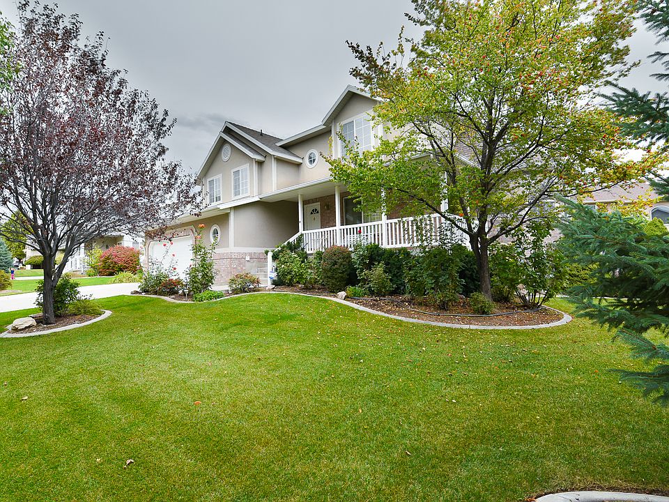 1st image of 6471 S Mount Hood Dr