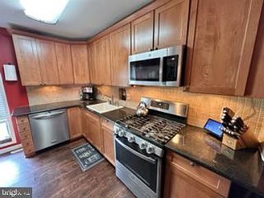 5th image of 317 Bolton Rd