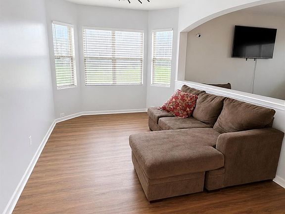 5th image of 119 Gilden Way