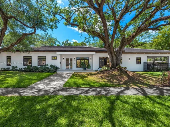 2060 NE 198th Ter, Miami, FL 33179