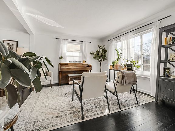 5th image of 20844 Stanford Ave