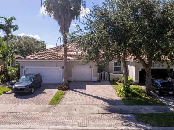 7520 S Aragon Boulevard #2, Sunrise, FL 33313