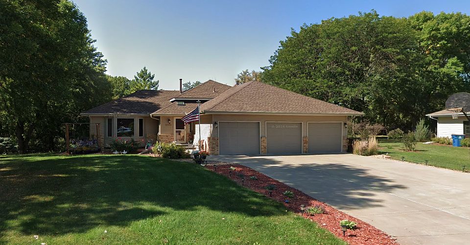 1st image of 5165 Cottonwood Ln N