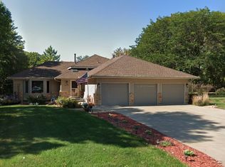 5165 Cottonwood Ln N, Plymouth, MN 55442