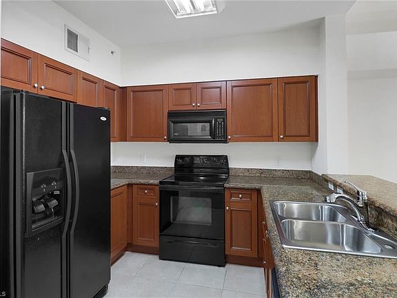 4th image of 20150 Estero Gardens CIR #202