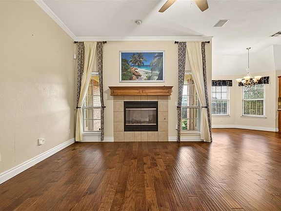 3rd image of 1721 Fawn Valley Ln