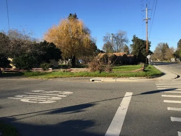 Ivy St, Live Oak, CA 95953