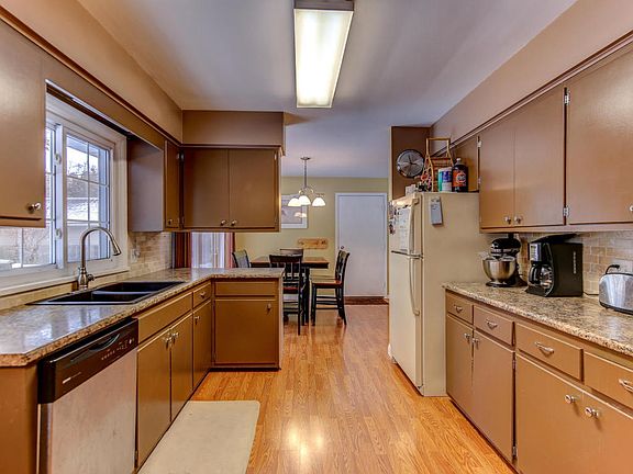 3rd image of 1852 Ritter Hills Dr
