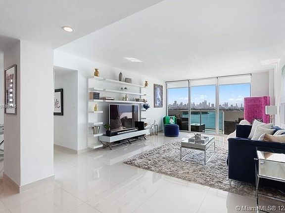 5th image of 1200 West Ave APT 1426