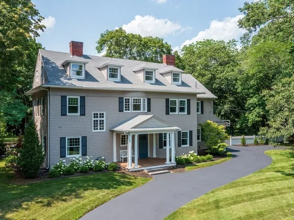 561 Bridge St, Dedham, MA 02026