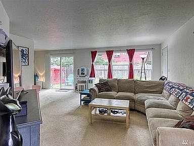1st image of 6464 Lewis Dr NE