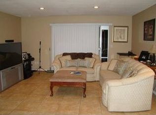 8485 San Vicente Ave, Riverside, CA 92504