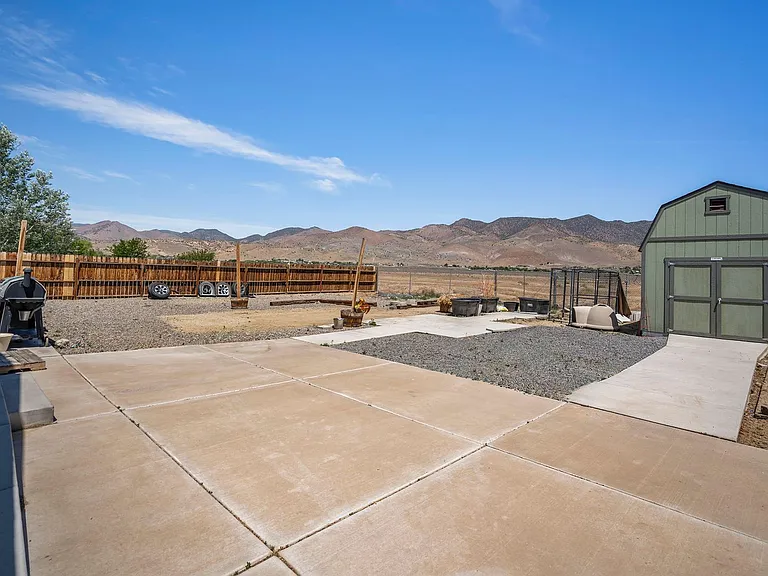 2072 Lonnie Ln — Photo 22