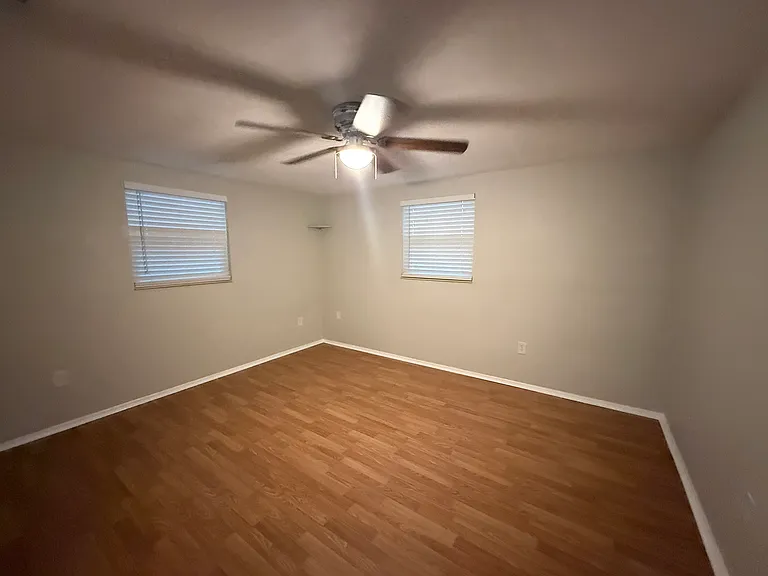 7105 Mayfield Dr — Photo 7