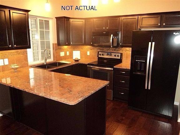3rd image of 7948 Hacienda Dr
