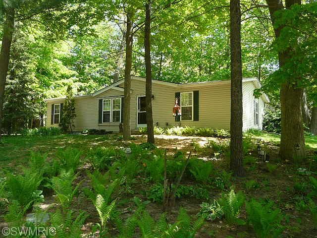1st image of 2521 Moore Dr