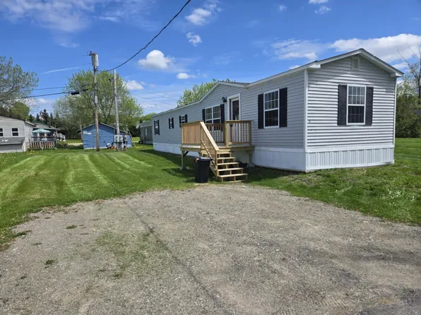 30 Exeter Road #16, Corinth, ME 04427