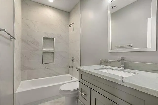 1327 Fats Domino Ave #B — Photo 4