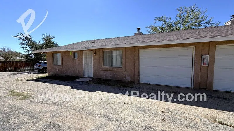 2 bed, 1.0 bath, 870 sqft, $1,369 — Photo 2