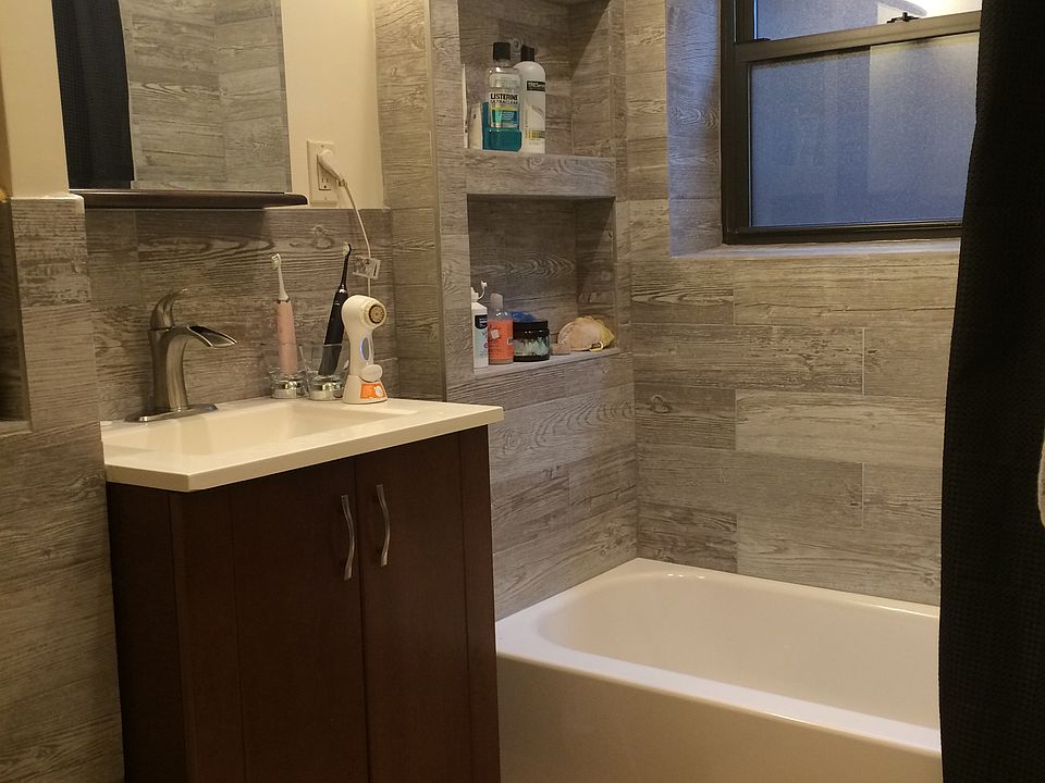 1st image of 399 Smith St #3