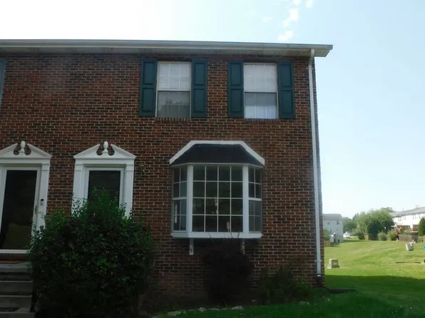 212 Hunter Run Rd, Winchester, VA 22602