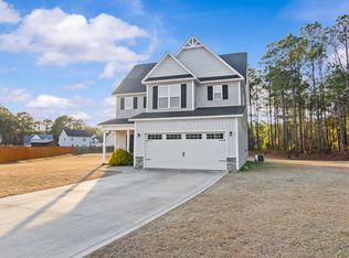 405 Crestmont Ct, Richlands, NC 28574