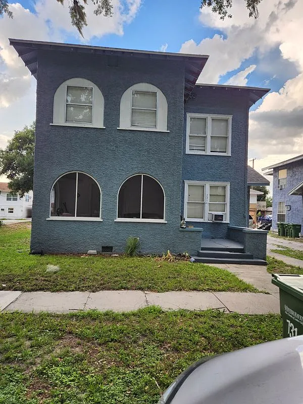 4 bed, 2.0 bath, 1600 sqft, $1,850 — Photo 2