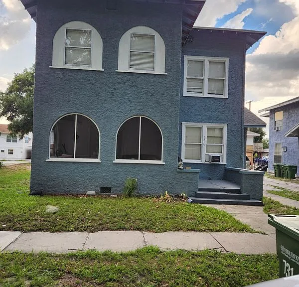 731 Avenue A SW #2 — Photo 2