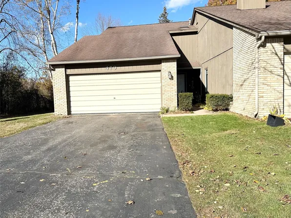 470 Woodstone Rd #33, Waterford, MI 48327