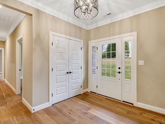 3rd image of 1177 Fleming Way