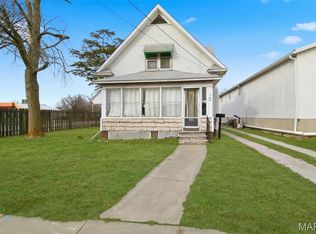 712 W Main St, Carlinville, IL 62626