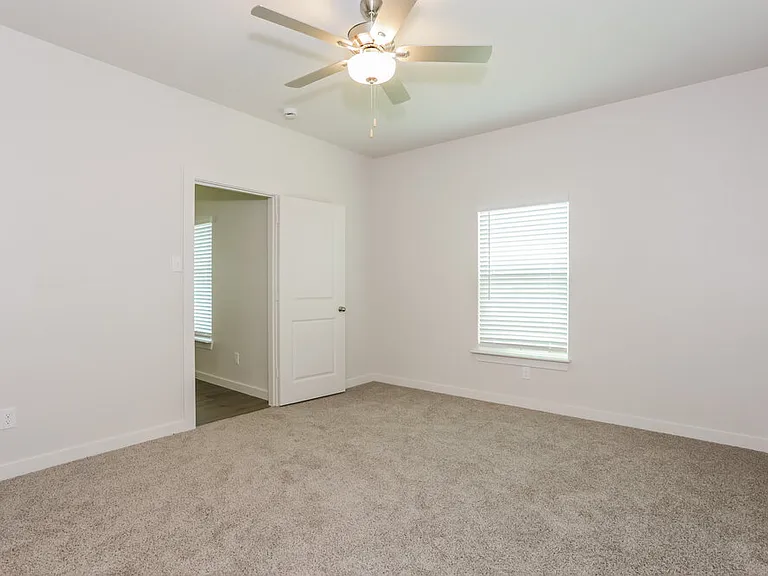 1540 Woodwinds Dr — Photo 12