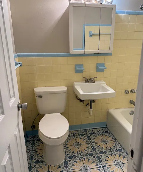 3739 Saint Johns Ave #2B — Photo 8