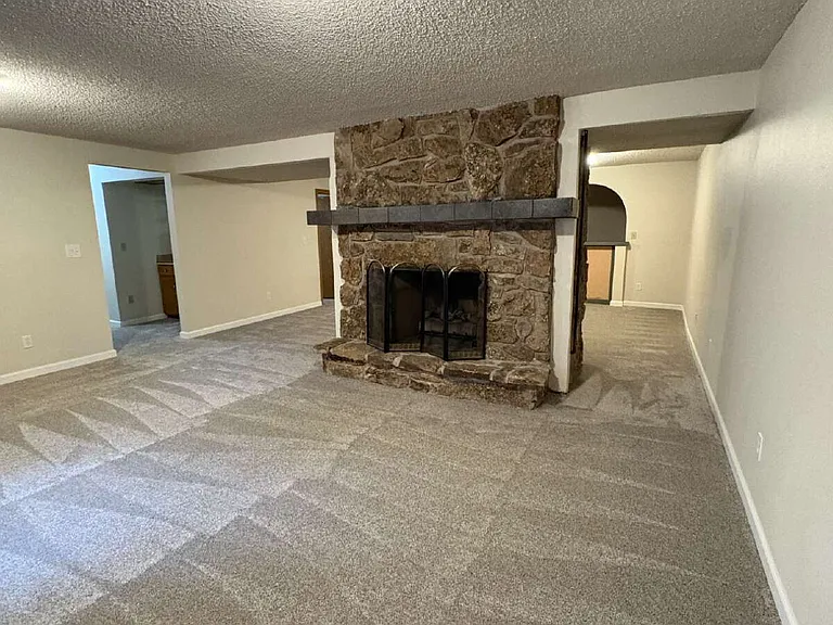 6469 Pulpit Rock Dr — Photo 21