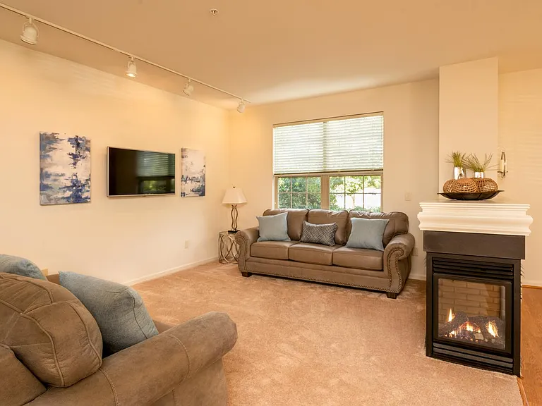 Heritage Orchard Hill Townhome Rentals — Photo 12