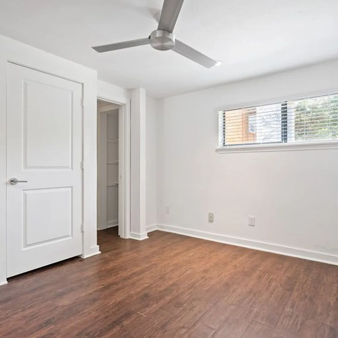 Dream Montrose - 1717 Norfolk Street — Photo 3