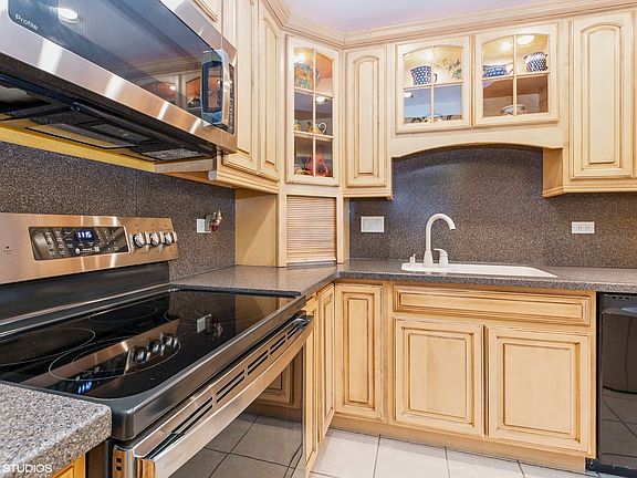3rd image of 12659 S London Ln APT 1