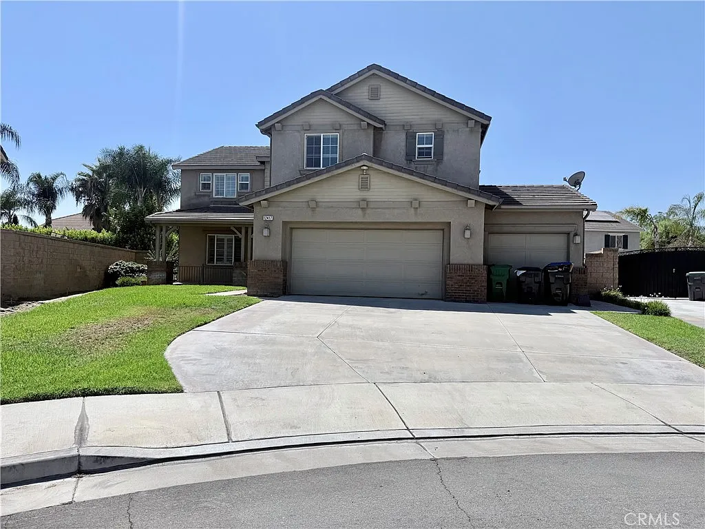 4 bed, 3186 sqft, $4,200 — Photo 2