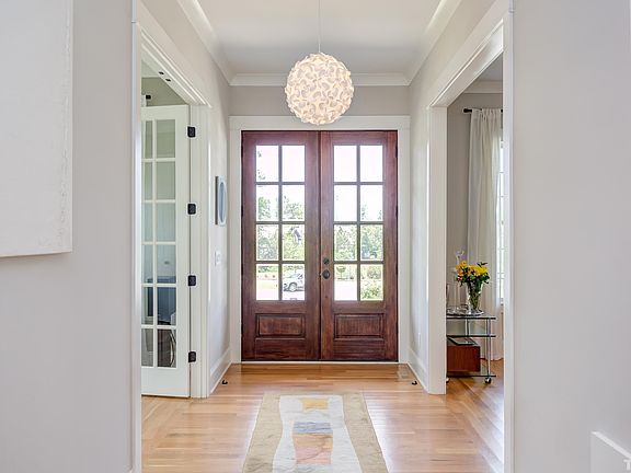5th image of 209 Everam Ct