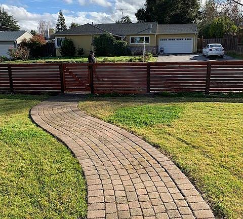 3rd image of 601 Arboleda Dr
