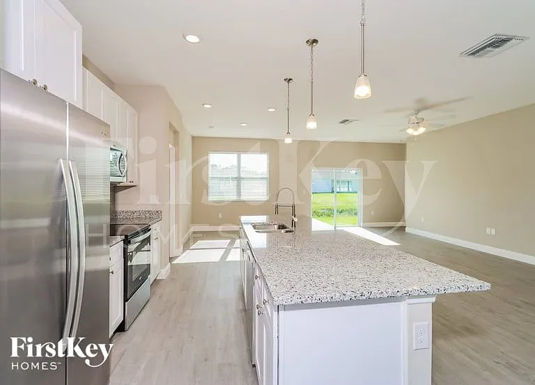 2787 Foster Rd SE — Photo 5