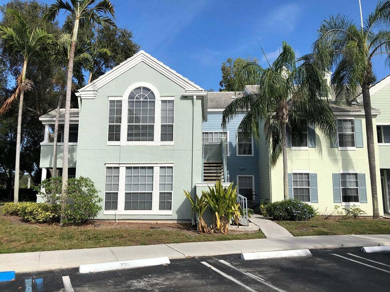 1020 Crystal Way Apt B Delray Beach Fl 33444 Zillow