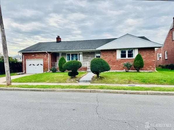 85 Grand St, Iselin, NJ 08830