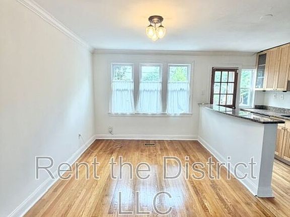 3rd image of 1910 D St NE