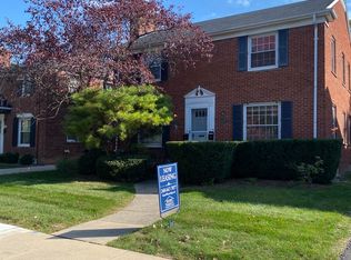 877 Henrietta St, Birmingham, MI 48009