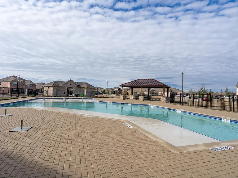 1713 Lake Grove Dr — Photo 25