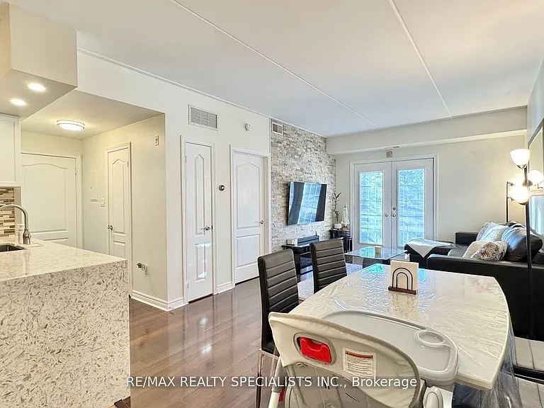 4016 Kilmer Dr #112 — Photo 12