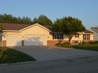 N9560 Chadbury Ln, Harrison, WI 54915