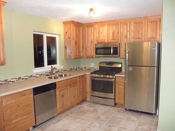 2nd image of 1272 E Alameda Ave